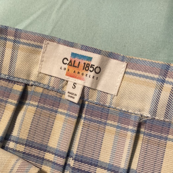 Size - small - Picture 3 of 3